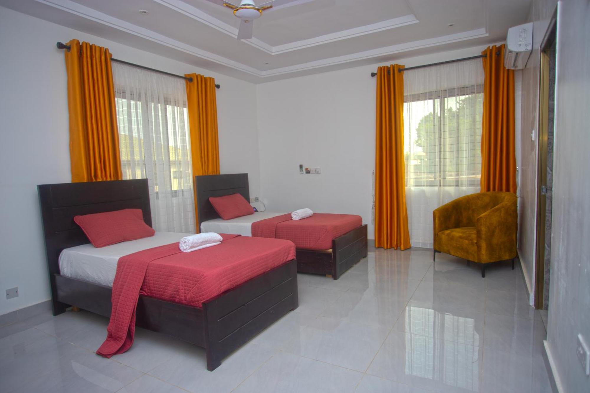 Labev Hotel Kumasi Bagian luar foto