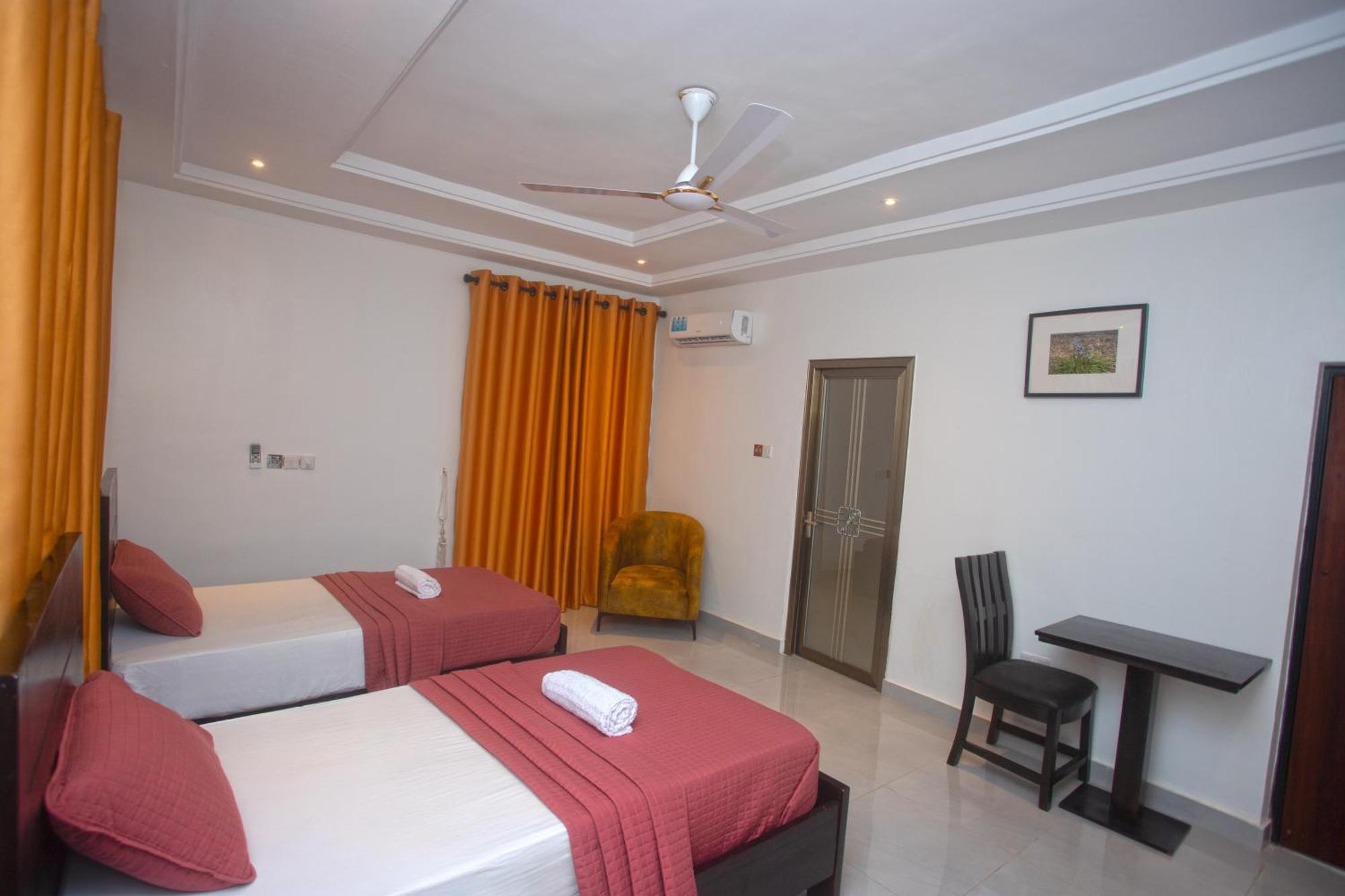 Labev Hotel Kumasi Bagian luar foto