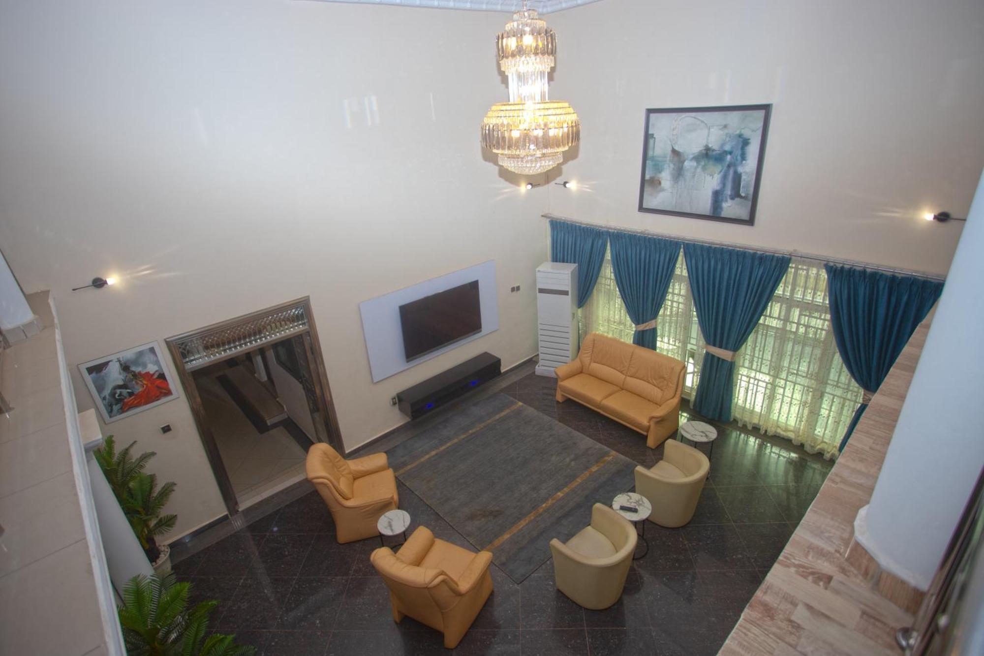 Labev Hotel Kumasi Bagian luar foto