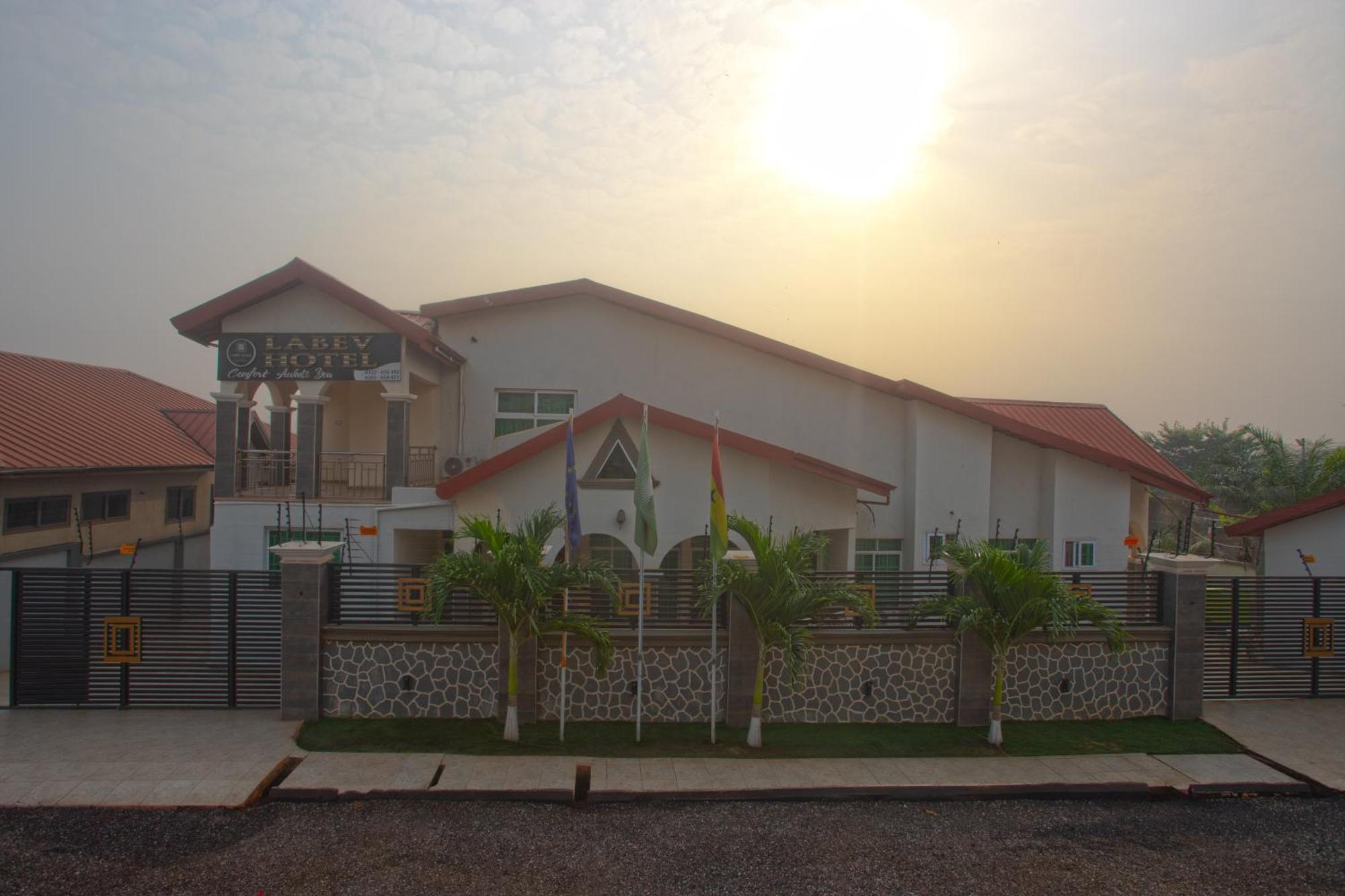 Labev Hotel Kumasi Bagian luar foto