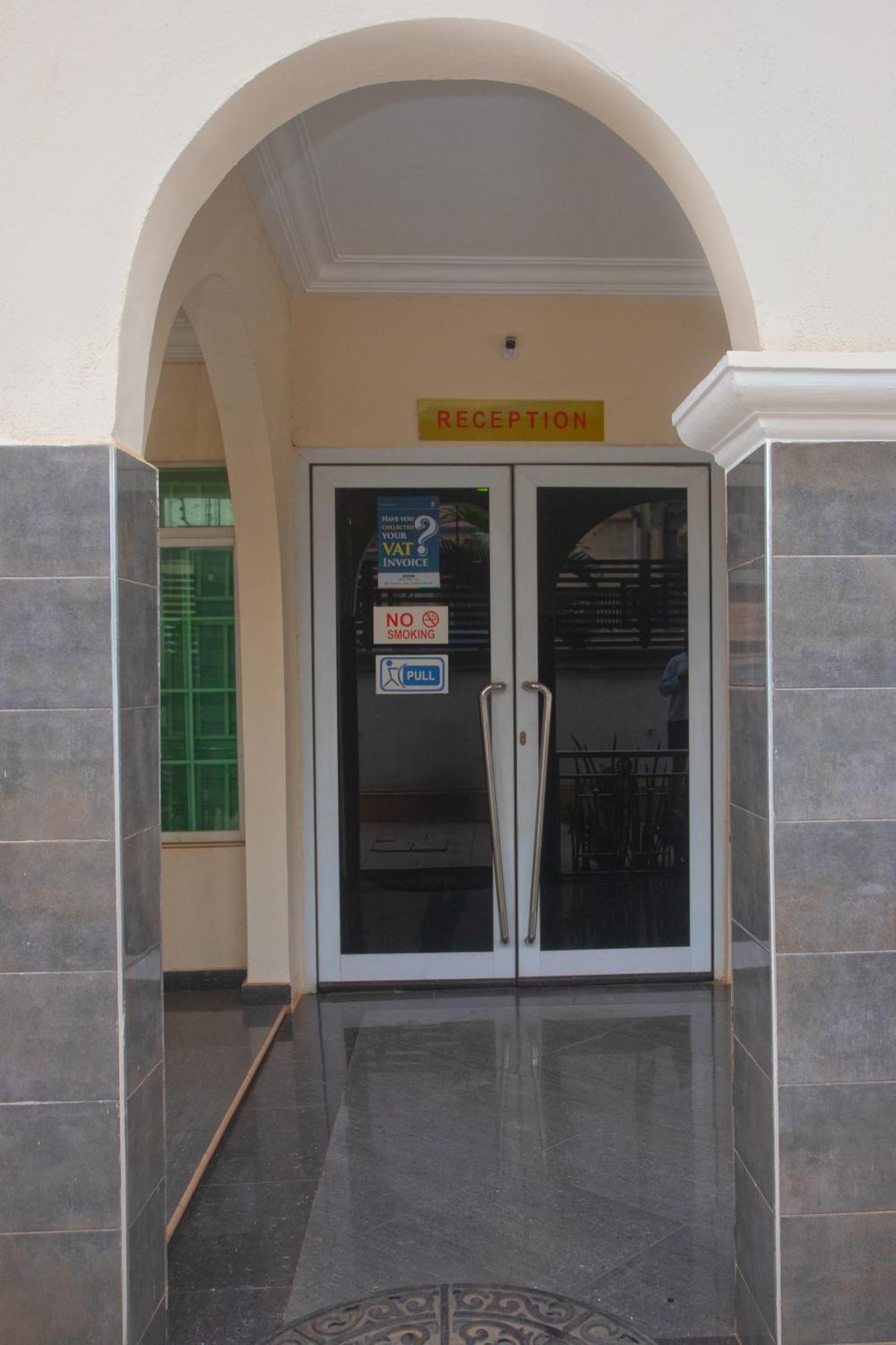 Labev Hotel Kumasi Bagian luar foto