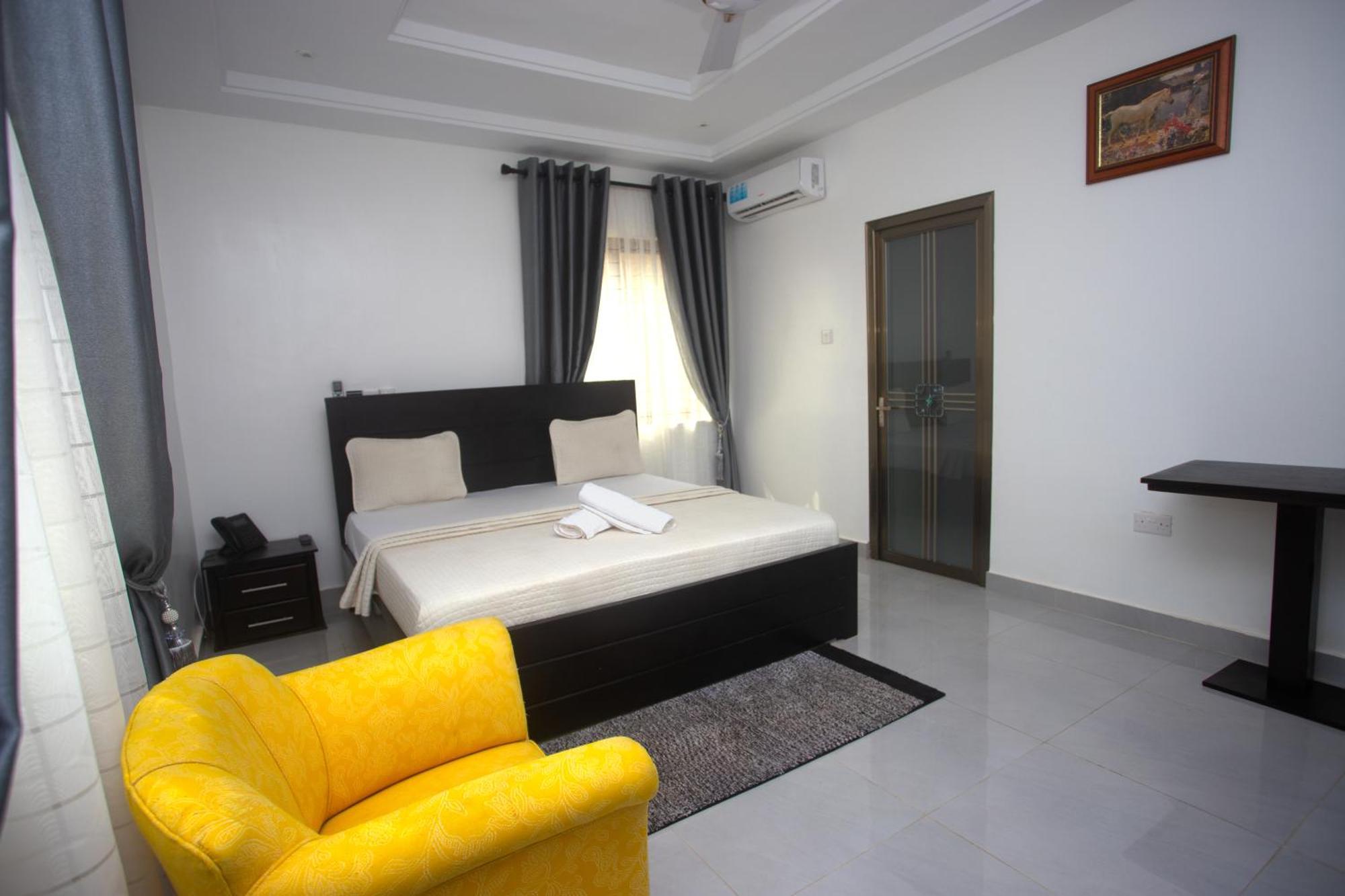 Labev Hotel Kumasi Bagian luar foto