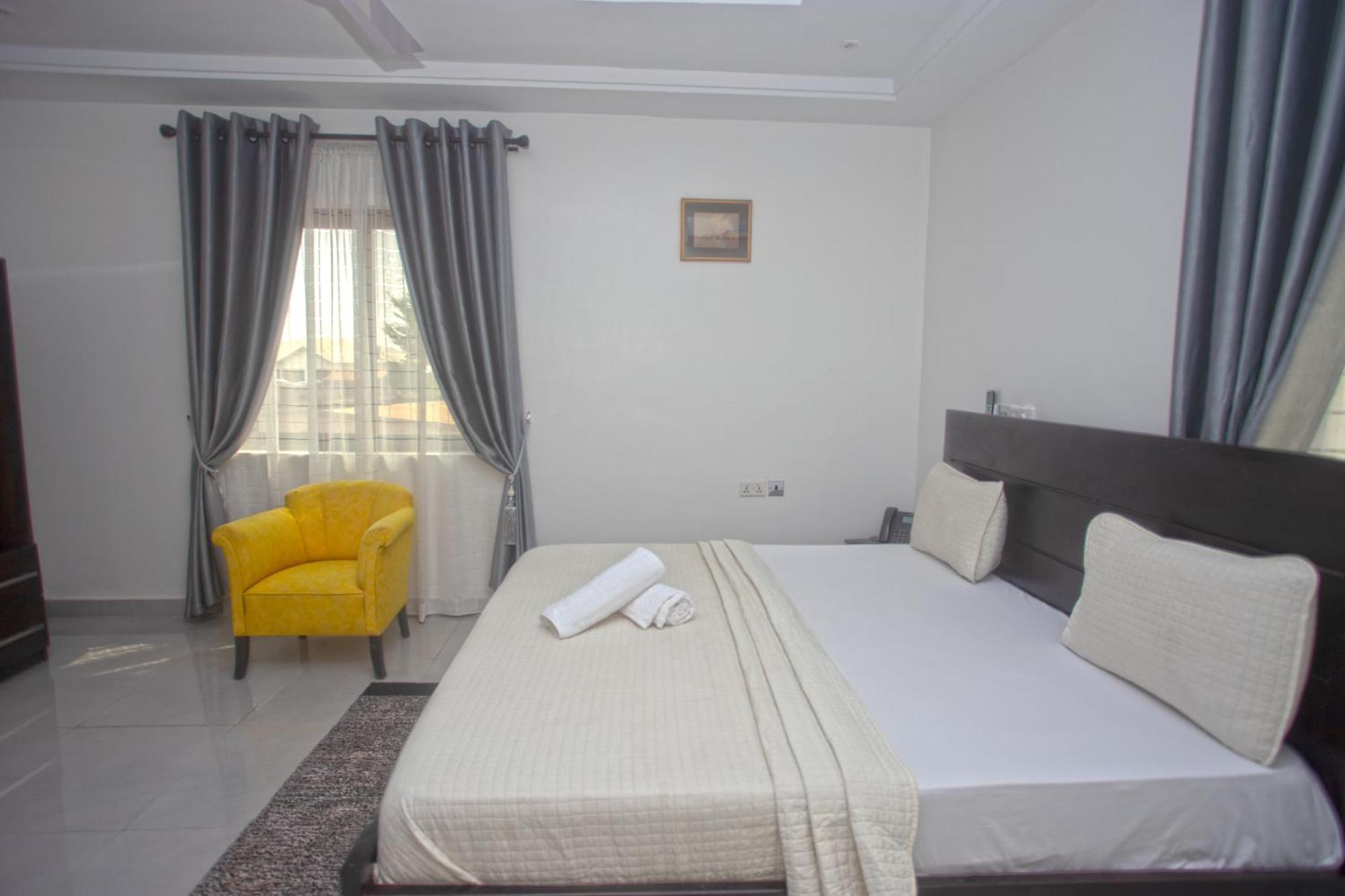 Labev Hotel Kumasi Bagian luar foto