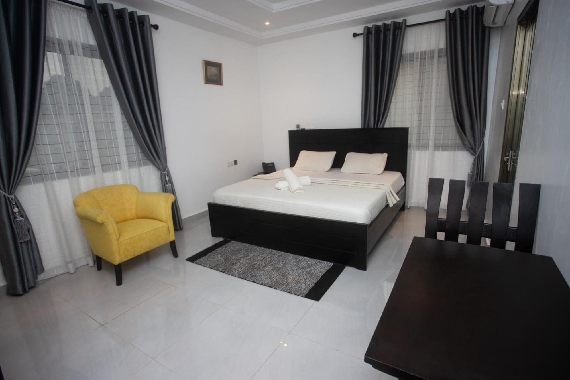 Labev Hotel Kumasi Bagian luar foto