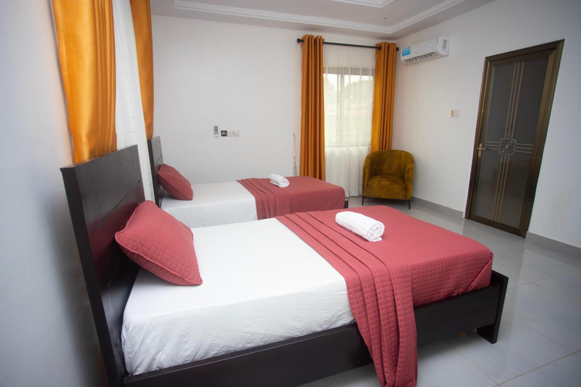 Labev Hotel Kumasi Bagian luar foto