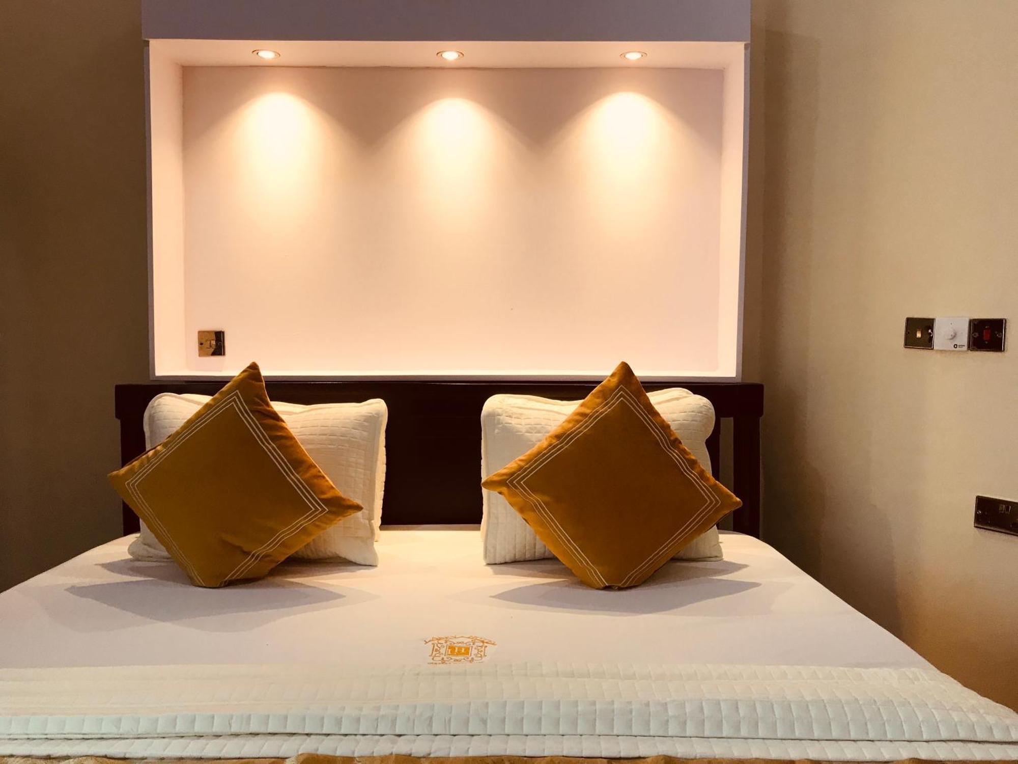 Labev Hotel Kumasi Bagian luar foto